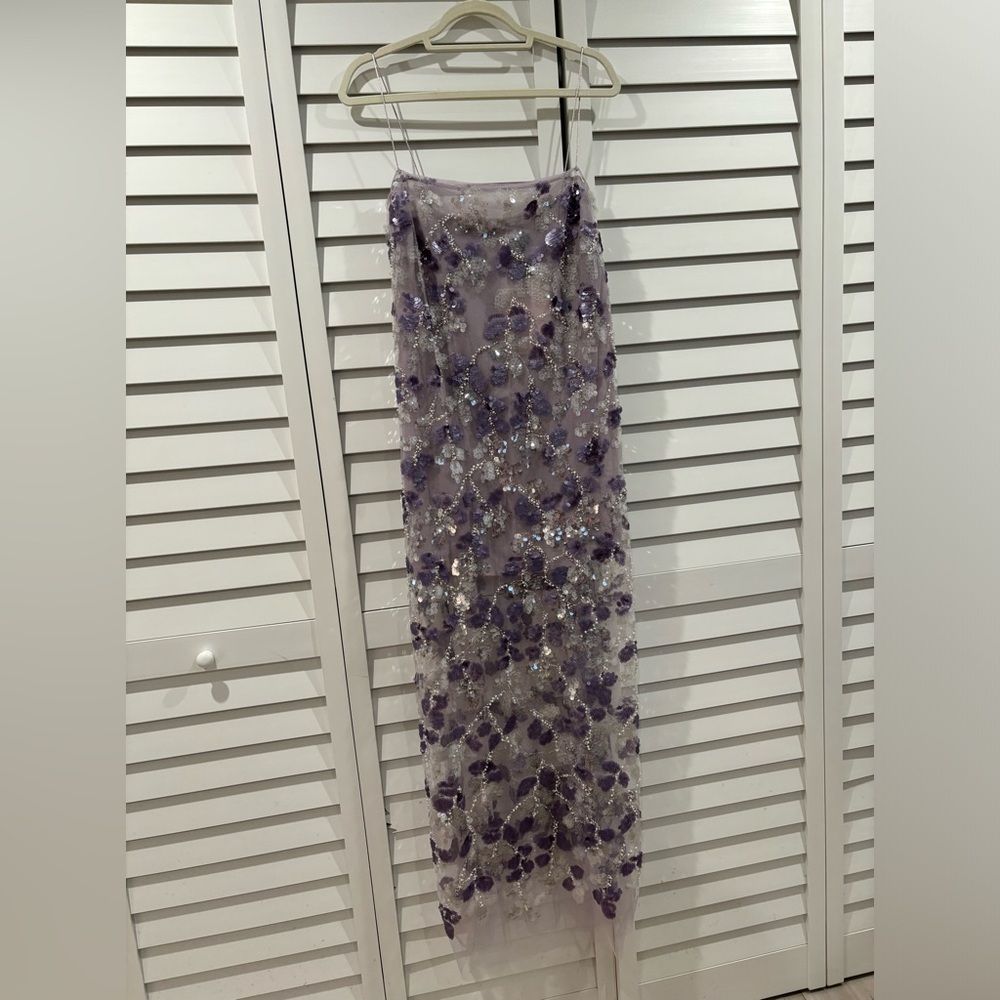 BRAND NEW JEN CEBALLOS X MANGO
Sequin embroidered dress. Size 6